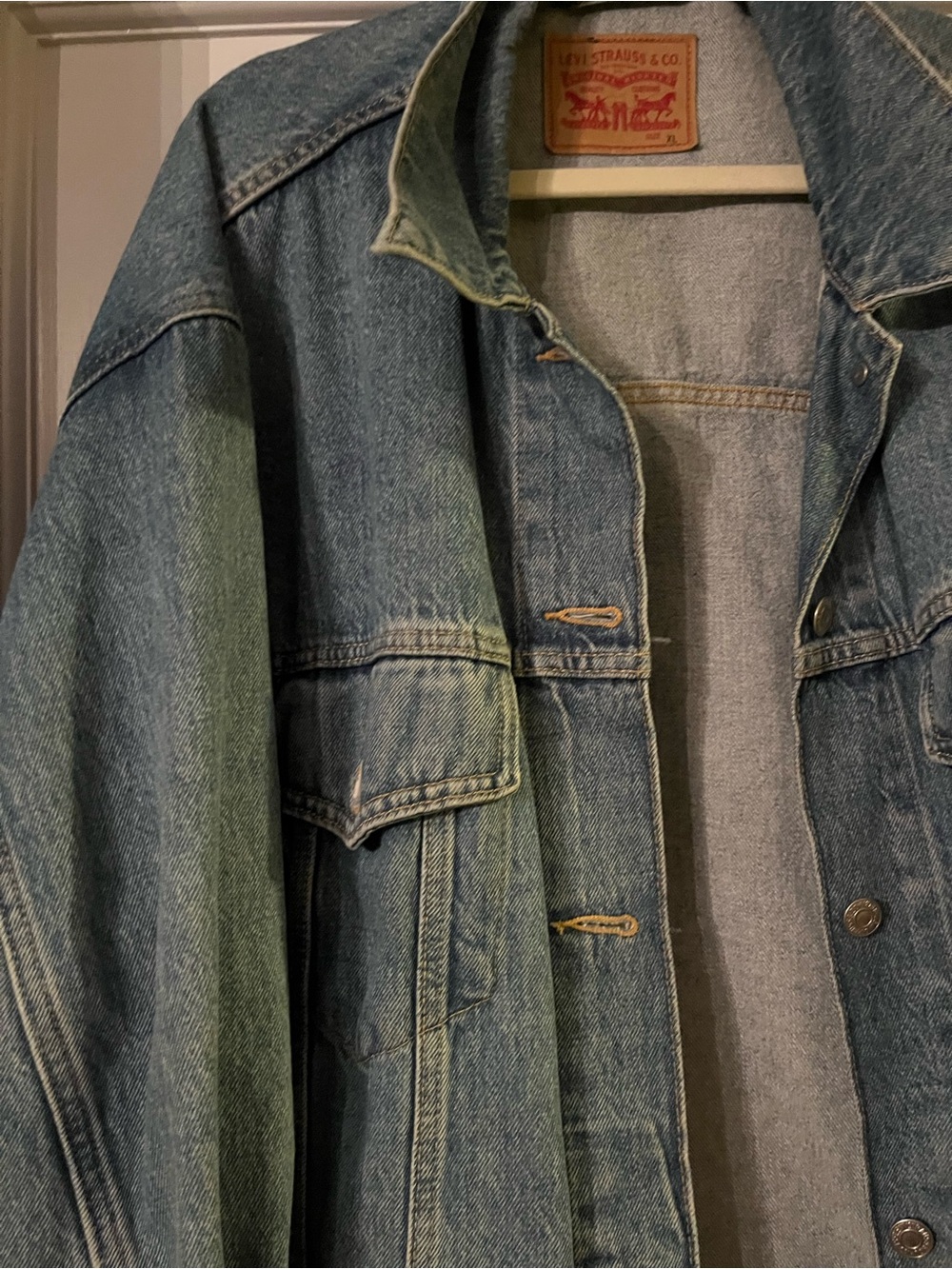 Levi's Light Blue Denim Trucker Jacket - Picture 2 of 3